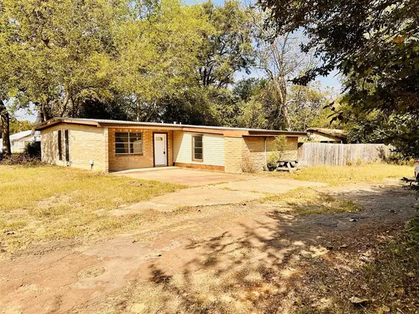 Hawkins, TX 75765,379 Glazner Street