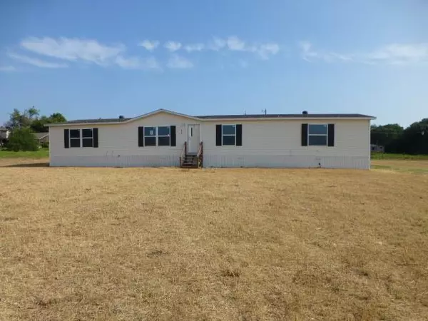 328 W N Woody Road,  Azle,  TX 76020