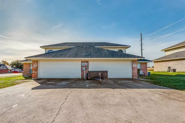 316 California Drive,  Glenn Heights,  TX 75154