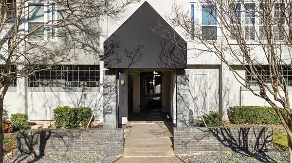 4104 N Hall Street #325, Dallas, TX 75219