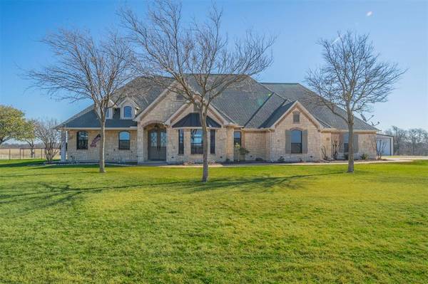 10300 Lights Ranch Road, Pilot Point, TX 76258