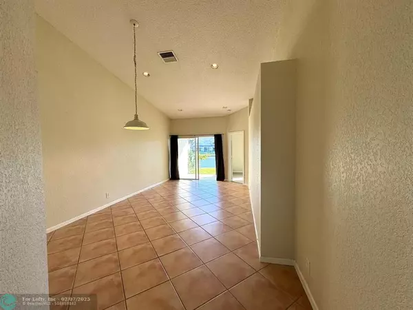 Fort Lauderdale, FL 33312,4982 SW 32nd Ave  #4982