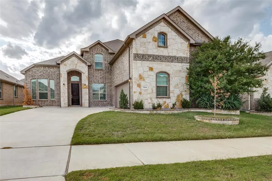 7808 Links Drive, Arlington, TX 76001