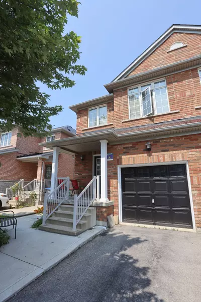 165 Zia Dodda CRES, Brampton, ON L6P 1T2