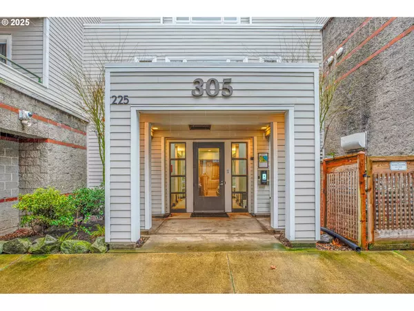 305 S MONTGOMERY ST #306, Portland, OR 97201