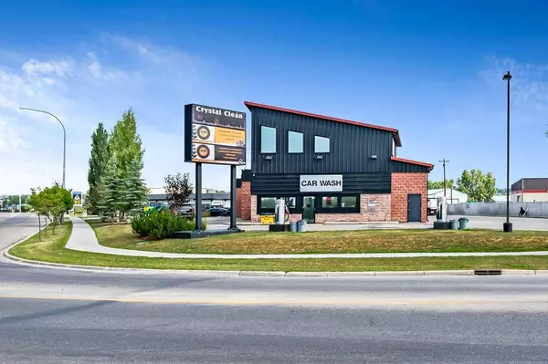 1101 & 1103 North Railway ST, Okotoks, AB T1S 1P1