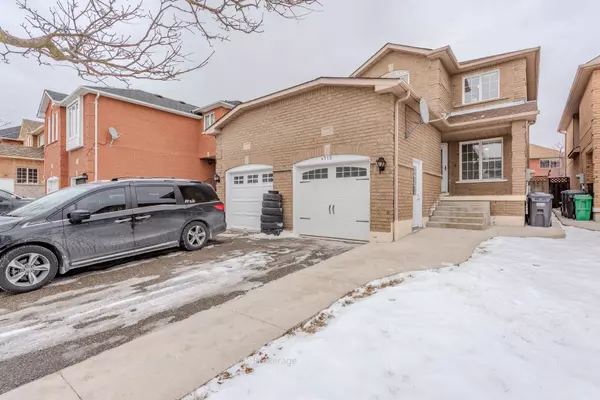 Mississauga, ON L5V 2K9,719 Stonebridge AVE