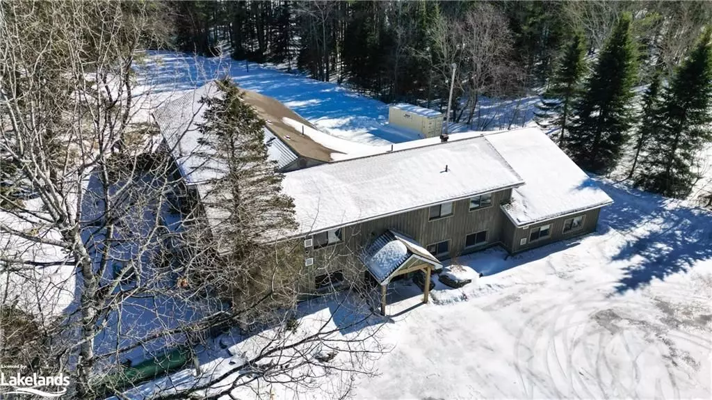 2483 OLD MUSKOKA RD, Huntsville, ON P0B 1M0