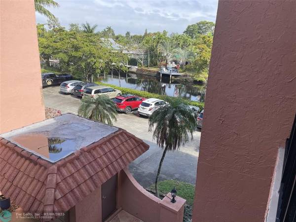 Fort Lauderdale, FL 33311,630 Tennis Club Dr  #301