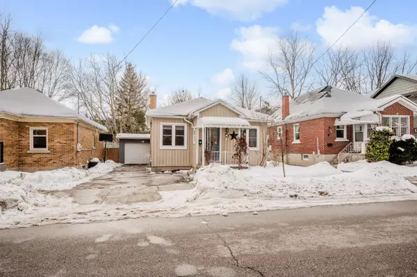 Kitchener, ON N2M 2V1,15 Esson ST