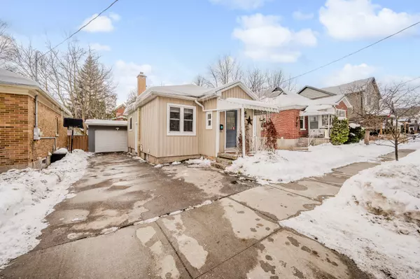 Kitchener, ON N2M 2V1,15 Esson ST