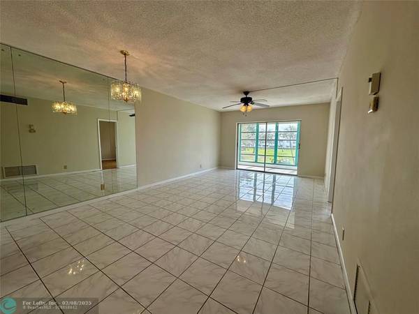 Pompano Beach, FL 33064,2650 W Golf Blvd  #256