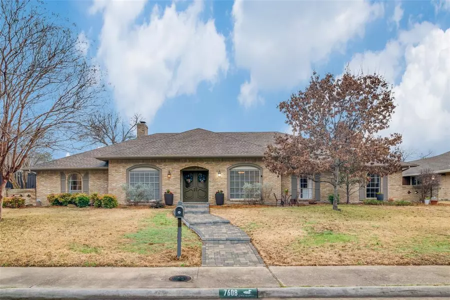 7608 Lairds Lane, Dallas, TX 75248