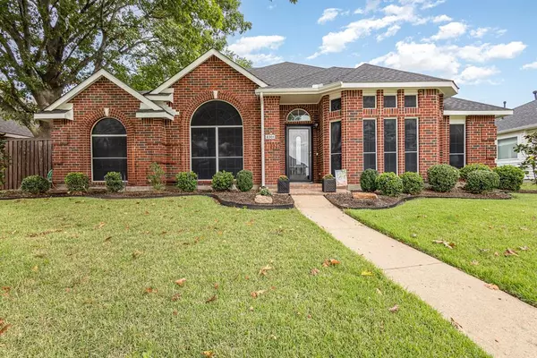 8301 Greenspoint Drive, Rowlett, TX 75088