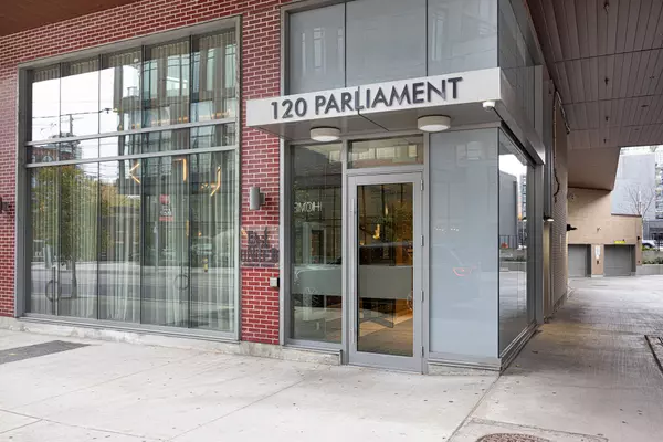 Toronto C08, ON M5A 2Y8,120 Parliament ST #704