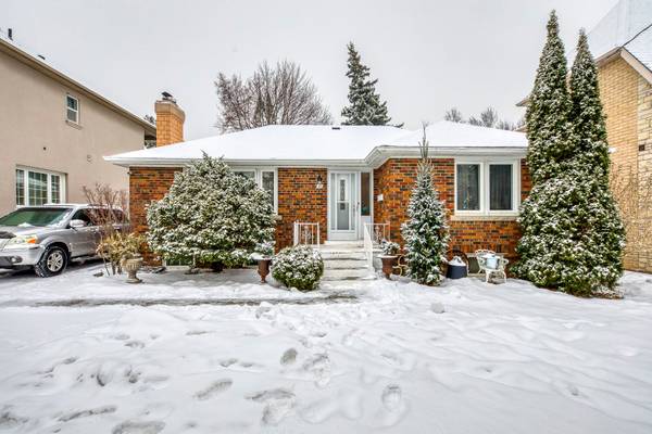 47 Leggett AVE, Toronto W09, ON M9P 1X3