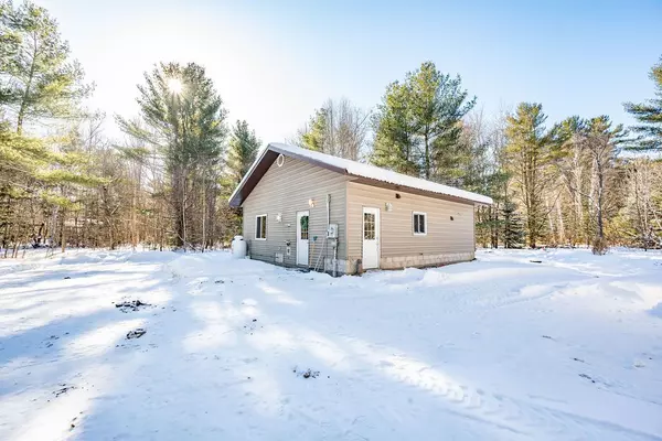 Madawaska Valley, ON K0J 1L0,32 Fran-Stel DR