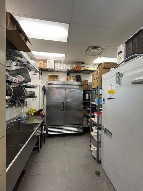 Toronto C13, ON M3B 0A7,16 Mallard RD #A210