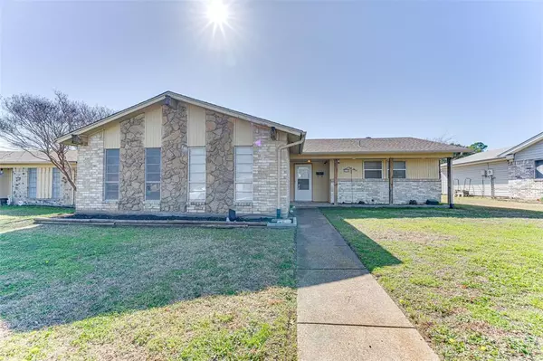 2110 Snowmass Lane, Garland, TX 75044