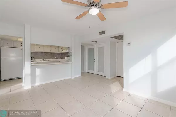 9430 Live Oak Pl  #109, Davie, FL 33324