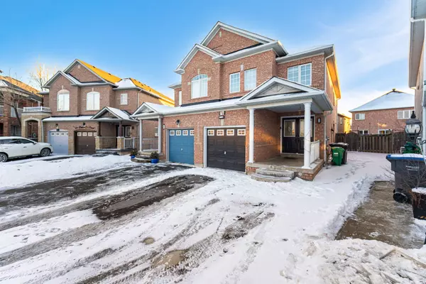 Brampton, ON L6R 3C1,76 Dewridge CT