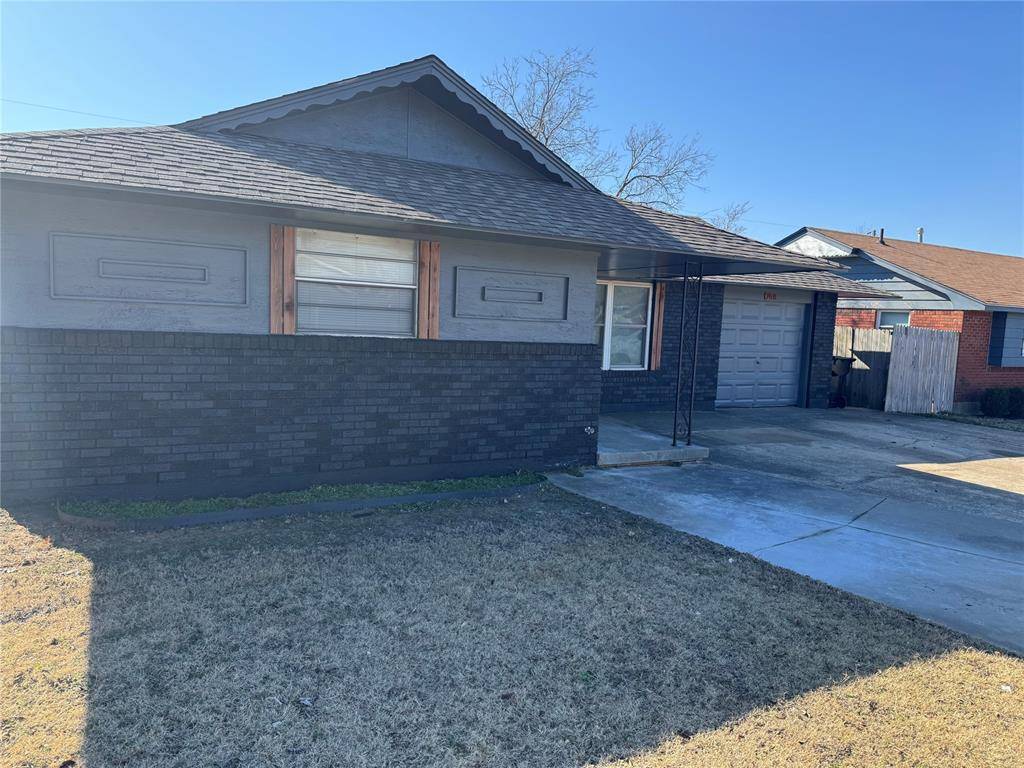 768 SW 1st Street, Moore, OK 73160