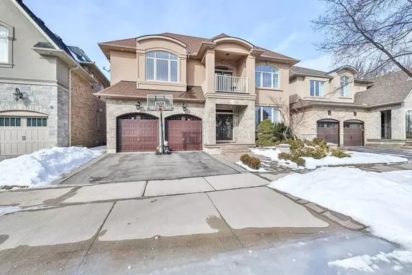 526 Hidden TRL, Oakville, ON L6M 0N3