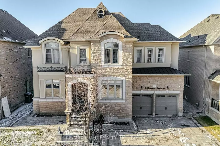 9 Bedouin CRES, Brampton, ON L6P 4H3