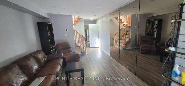 Brampton, ON L7A 1R5,28 Stable Gate Pkwy #Room-2