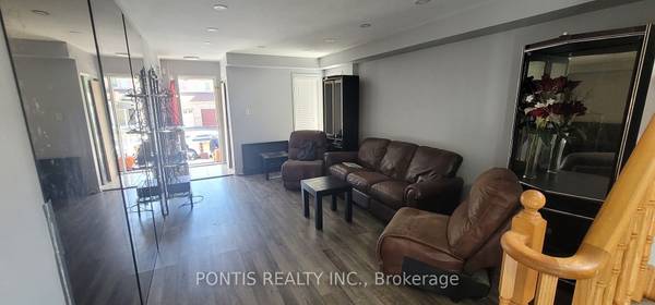 Brampton, ON L7A 1R5,28 Stable Gate Pkwy #Room-2