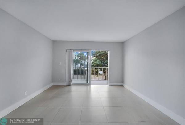 Lauderdale By The Sea, FL 33062,1439 S Ocean Blvd  #205