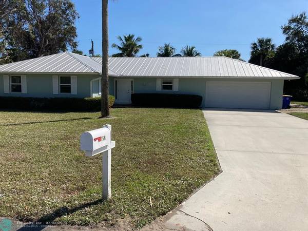 15 N Via Lucindia, Sewalls Point, FL 34996