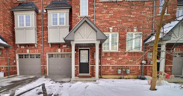 15 Old Colony RD #11, Richmond Hill, ON L4E 4L4