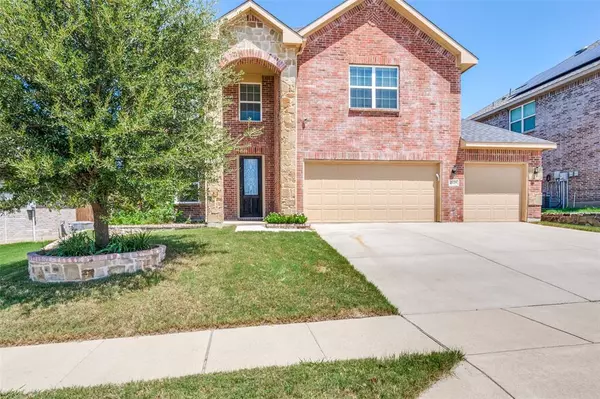 2129 Loreto Drive, Fort Worth, TX 76177