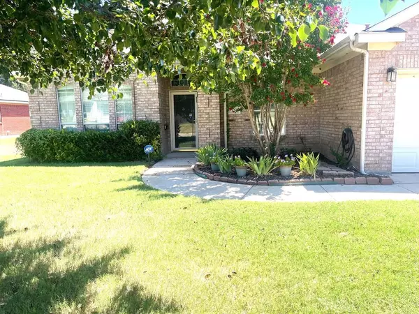 Azle, TX 76020,121 Timber Cross Court