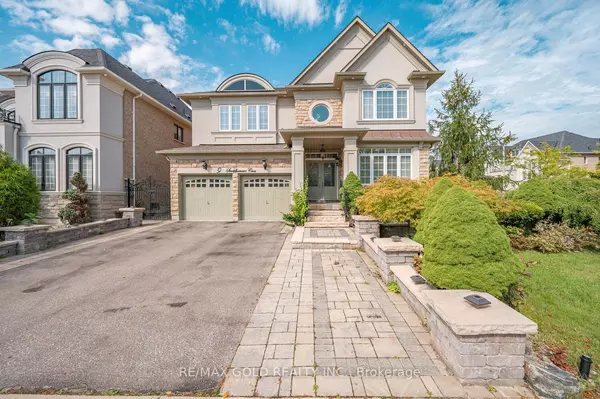 9 Scotchmere CRES, Brampton, ON L6P 3A6