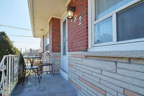 Oshawa, ON L1H 3Z7,1282 Simcoe ST S