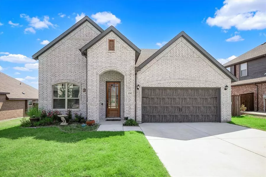 1202 Alderwood Drive, Justin, TX 76247