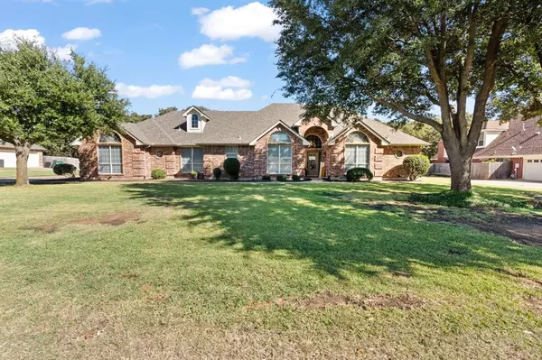 309 Meadow Oaks Drive, Burleson, TX 76028