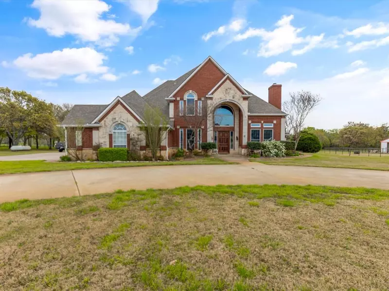 233 Sherry Lane, Burleson, TX 76028