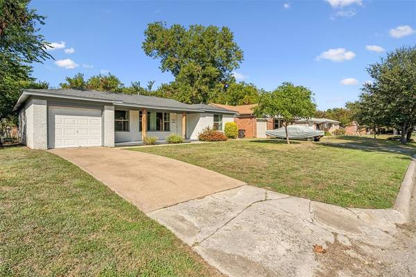 5512 Fursman Avenue, Fort Worth, TX 76114