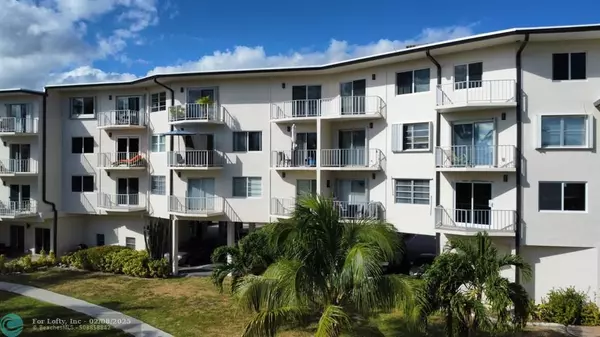 Pompano Beach, FL 33062,1967 S Ocean Blvd  #224D