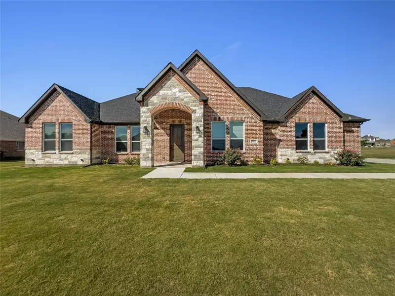 302 Derick Drive, Fate, TX 75189