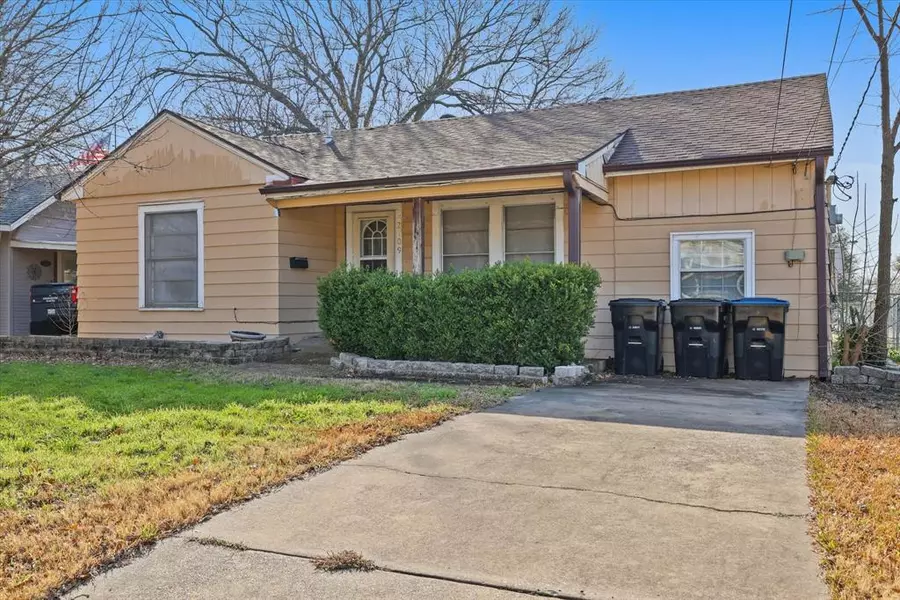 2109 Division Street, Greenville, TX 75401