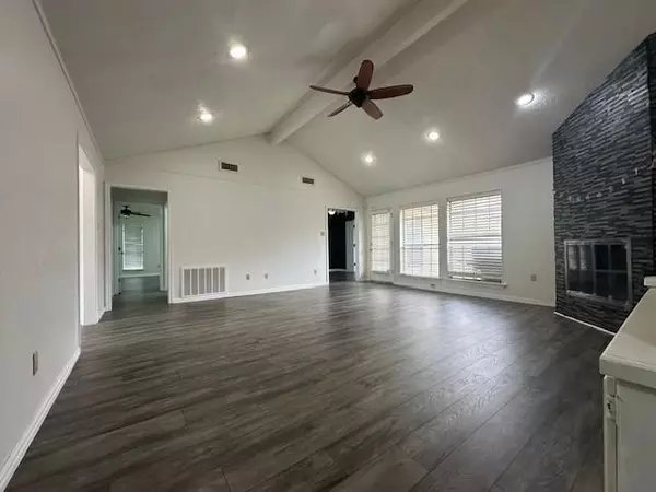 Irving, TX 75038,3821 Country Club Drive W