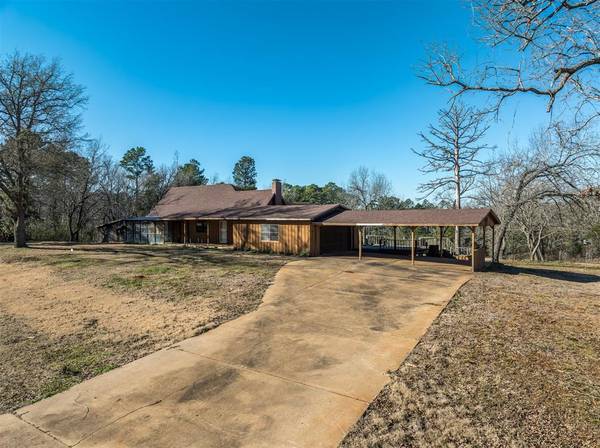 430 An County Road 1406, Elkhart, TX 75839