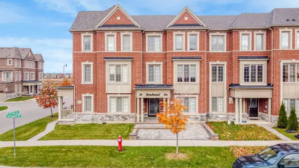 30 Brushwood DR, Brampton, ON L6Y 0E3