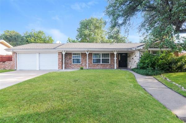 1312 Lyric Drive, Fort Worth, TX 76134