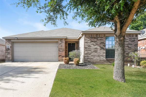 3417 Heatherbend Street, Fort Worth, TX 76123