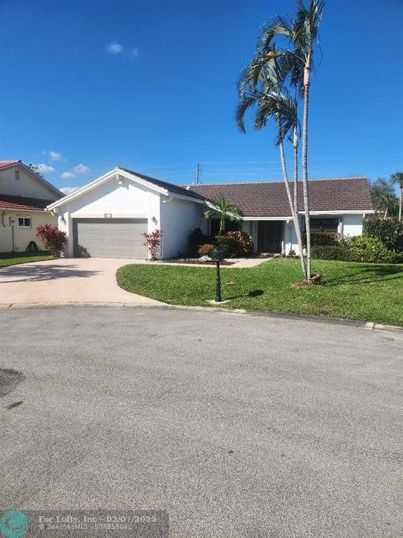 6263 Petaluma Dr, Boca Raton, FL 33433